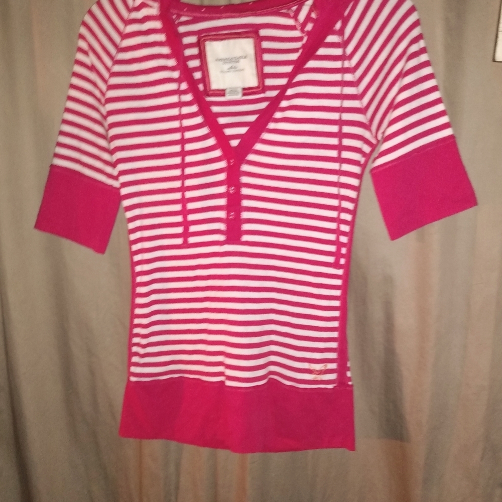 American Eagle Pink and White Sweater Shirt Women'